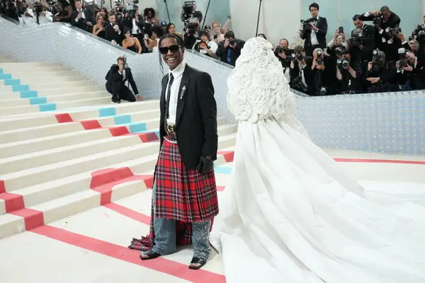 The Evolution of Red Carpet Fashion